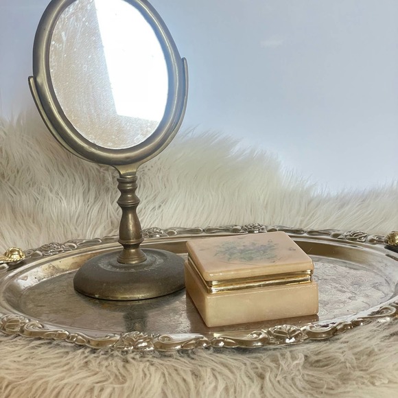 Vintage Alabaster Trinket Jewelry Holder. Antique Italian Powder Box - Picture 9 of 9